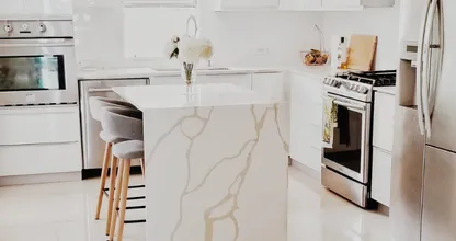 Aha! Hier hoor je de lade onder de oven echt voor te gebruiken