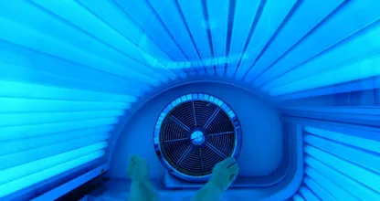 Kankerexpert waarschuwt voor zonnebank: 'Stop ermee'