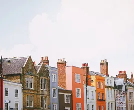 Starters op de woningmarkt moeten minstens 71.000 euro per jaar verdienen