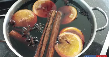 Rezept: würziger Glühwein exakt wie auf dem Weihnachtsmarkt. Wenige Zutaten, viel günstiger.