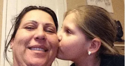 Donita (9) zoekt een donornier voor haar zieke moeder..."Ziekenhuis in, ziekenhuis uit. Nog steeds komen we niet vooruit.''