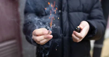 Jongen gewond door gevaarlijke vuurwerkchallenge op TikTok
