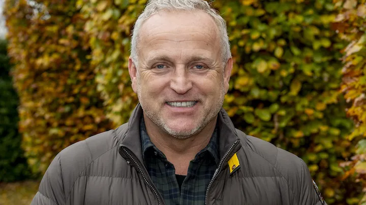 Gordon bevestigt relatie met 24-jarige student Jeffrey