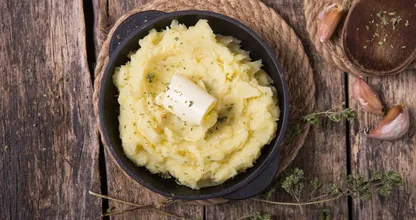 Chefs vervangen melk in aardappelpuree door dit ingrediënt uit de koelkast