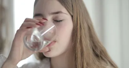 Zo bereken je hoeveel glazen water per dag je zou moeten drinken