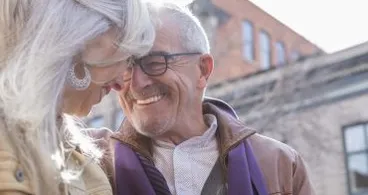 Süßer beim zweiten Mal: Freche und clevere Dating-Tipps für die über 50-Jährigen