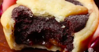 These brownie mince pies are delicious and super easy to make! Perfect for Christmas!