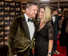 Johnny de Mol en Anouk van Schie hebben elkaar gisteren het jawoord gegeven!