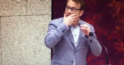 Tribunespringer Tweede Kamer vertelt reden achter zijn daad: 'Het was een daad van liefde'