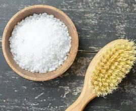 8 cose che puoi pulire con il sale