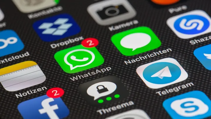 Ha! There's a way to read WhatsApp messages without opening them!