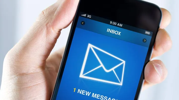 Krijg je deze SMS let dan goed op! Deel mee svp!