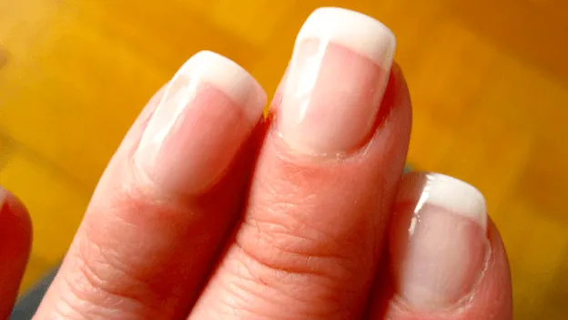 Aus diesem Grund solltest du immer eine Nagelfeile für den Fall der Fälle im Auto haben!