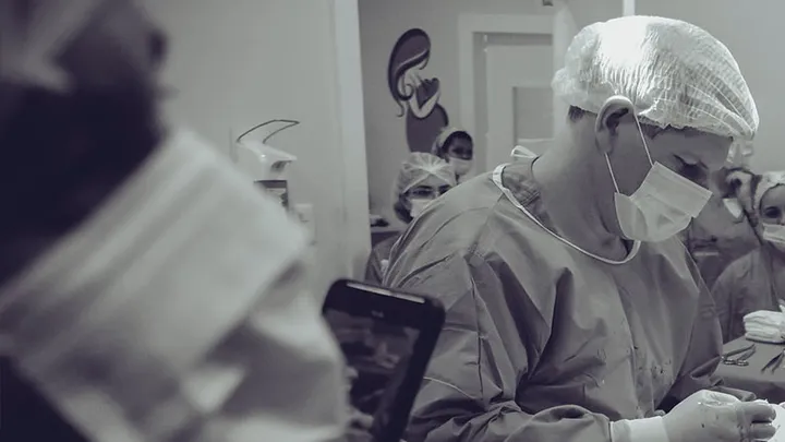 Obstetrician makes bizarre discovery after woman just went through 40 hours of labor