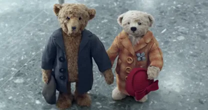 Diese Teddybären-Weihnachtswerbung MUSST du wirklich gesehen haben, wir konnten uns nicht mehr zusammenreißen! Was für eine tolle Botschaft!