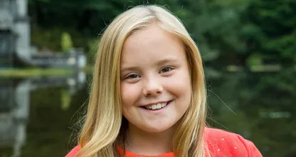 Arme prinses Ariane heeft een ongeluk gehad tijdens het schaatsen. We wensen haar veel beterschap!
