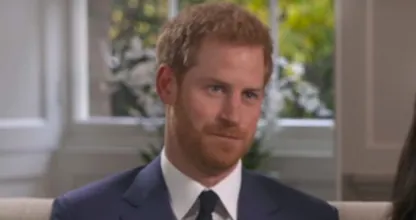 Είναι ο Άγγλος Πρίγκιπας Charles ο πραγματικός πατέρας του Πρίγκιπα Harry; Ρίξτε μια ματιά σε αυτές τις φωτογραφίες και κρίνετε μόνοι σας