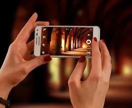 Mit diesen 4 Tipps schießt du immer professionelle Fotos mit dem Handy!