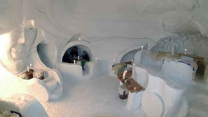 Je zal je verbazen wanneer je dit verbluffend luxe iglo-hotel instapt! Zou jij er overnachten?