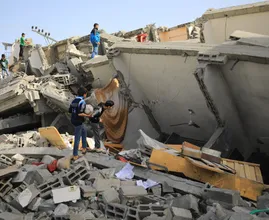 Girl was rescued from rubble after being trapped for over 7 days