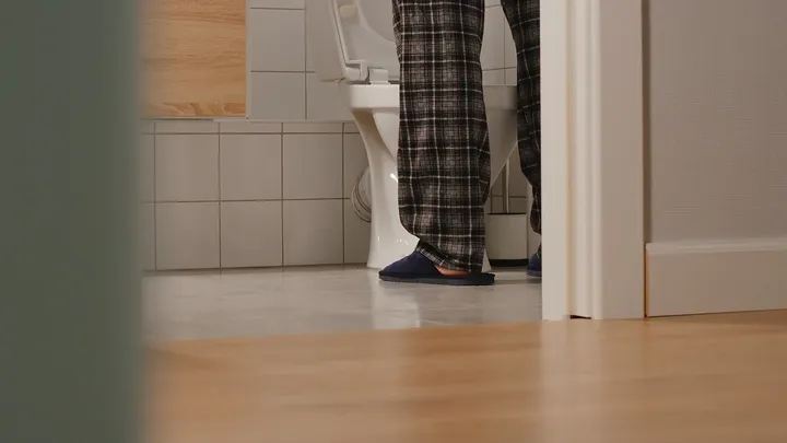 Constantly needing the toilet but no burning? What it can mean and when to see a doctor