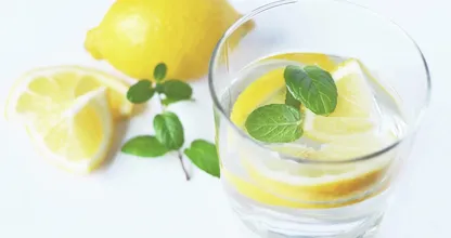 Drinking lemon water on an empty stomach has amazing benefits! Did you know?