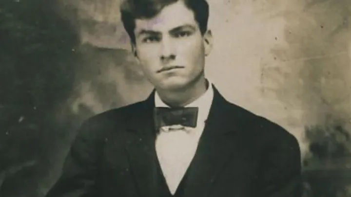 This Is What The Perfect Male Body Looked Like 100 Years Ago (And Every Decade After)