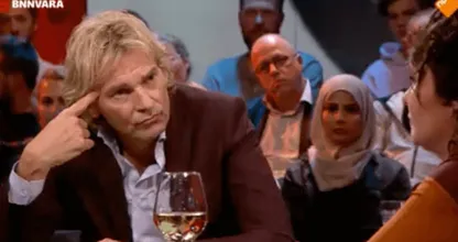 Kijkers DWDD geschokt door misbruikverleden van bekende schrijfster: "Heel indrukwekkend"