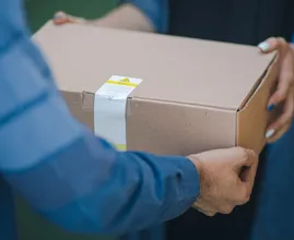 Pakketdrukte: zo voorkom je dat je slachtoffer wordt van pakketfraude