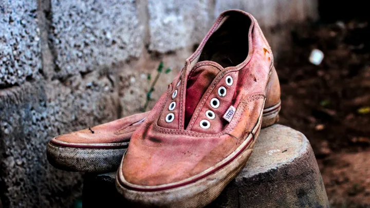 Estos consejos ayudarán a que tus zapatos se deshagan de ese olor indeseable