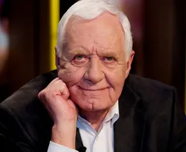 Voormalig televisiepresentator Aad van den Heuvel overleden