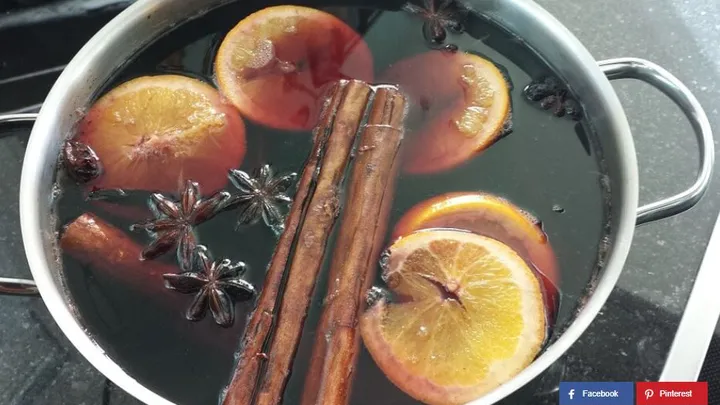 Rezept: würziger Glühwein exakt wie auf dem Weihnachtsmarkt. Wenige Zutaten, viel günstiger.