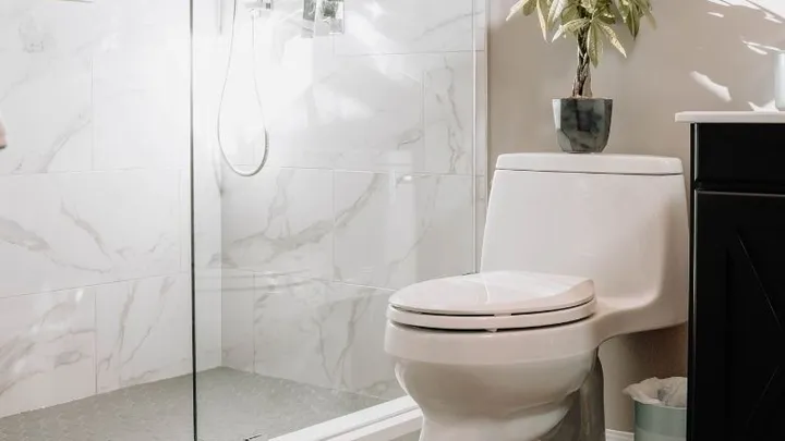 Going to the bathroom at night? Avoid going with these tips