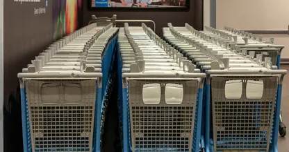 Albert Heijn stopt met muntjes voor winkelkarretjes