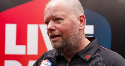 Topdarter Raymond van Barneveld kampt al vier jaar met depressie