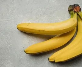 6 trucos prácticos para que tus plátanos no se estropeen