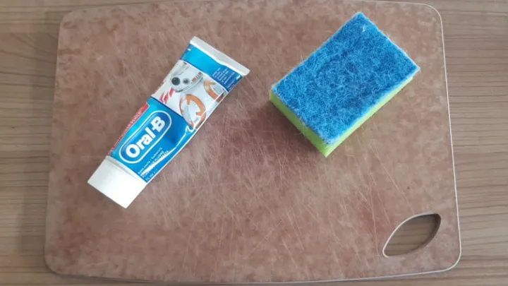 Diese 8 Dinge solltest du besser mit Zahnpasta reinigen - wirkungsvoller und günstiger!