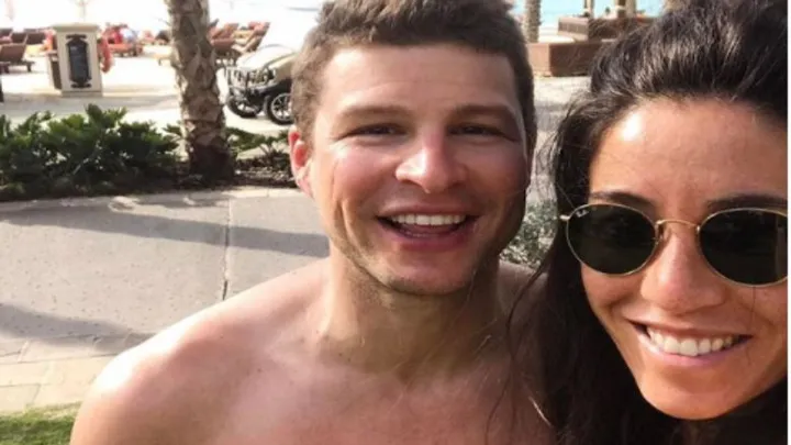 Sven Kramer en Naomi van As delen eerste foto van de kleine Kae!
