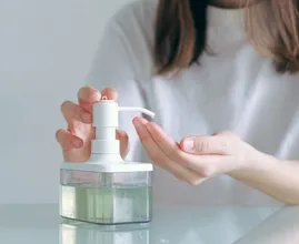 Doe dit als je desinfecterende handgel in je ogen hebt gekregen