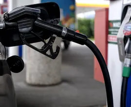Tanken minder duur: pompprijzen op laagste punt sinds februari