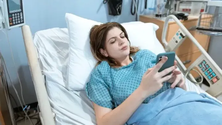 3 Wochen nach der Geburt von Zwillingen fühlte sich die Mutter krank - Arzt nach Ultraschall: "Es tut mir leid"