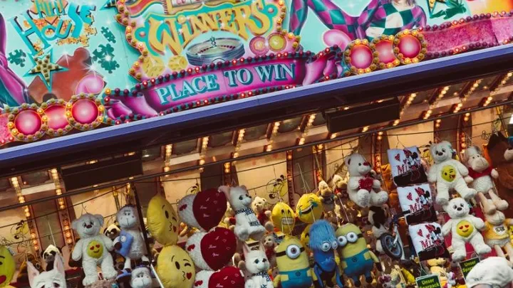 Aha, dus dít is de reden dat je bijna nooit iets wint met een grijpmachine op de kermis!