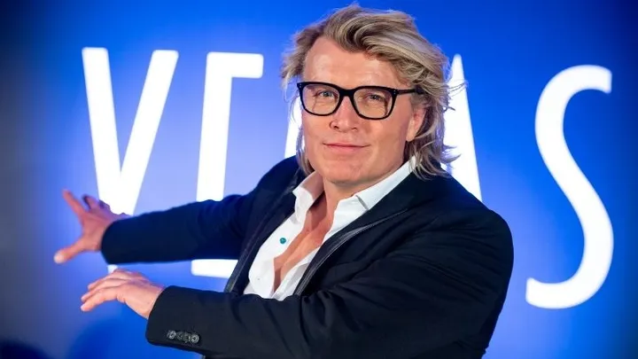 Hans Klok wordt geëerd met prestigieuze Britse prijs voor illusionisten