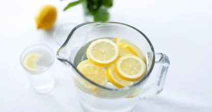 12 sorprendenti benefici del succo di limone sulla tua salute