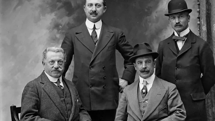This Is What The Perfect Male Body Looked Like 100 Years Ago (And Every Decade After)