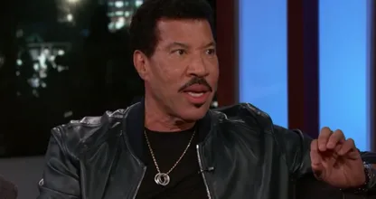 So sieht der 25-jährige attraktive Sohn von Lionel Richie aus