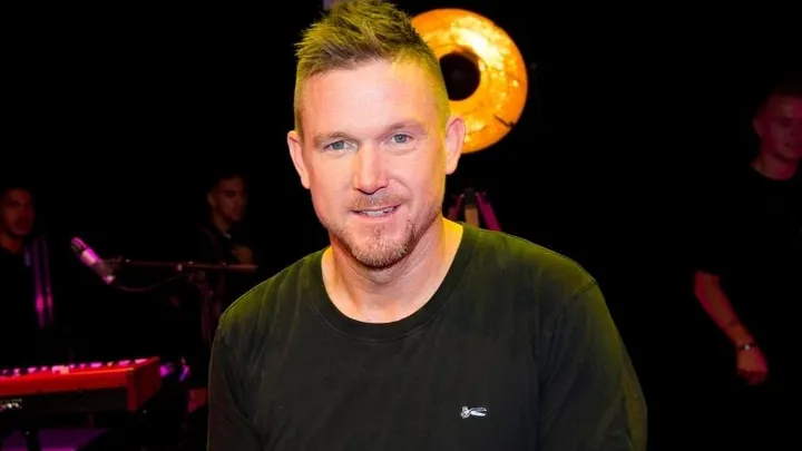 Johnny de Mol vraagt OM hem te vervolgen na aangifte ex-verloofde
