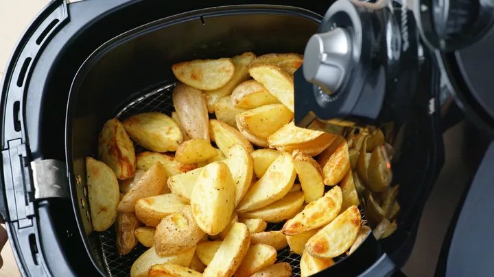 Airfryer: kan dit verkeerd gebruik echt schadelijk zijn voor uw gezondheid volgens een studie?