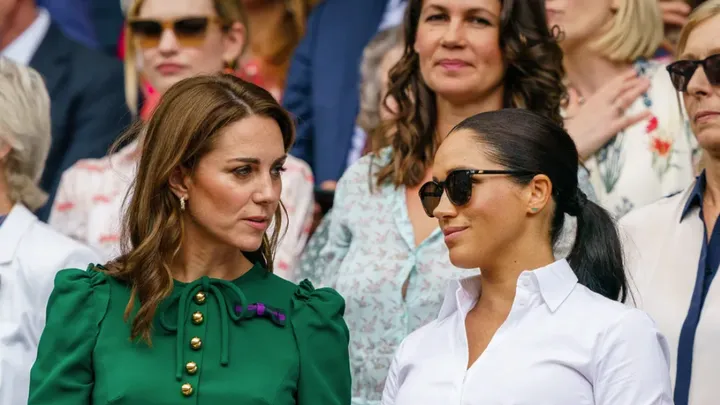 William et Harry ont craqué pour Kate et Meghan à cause de ce détail.
