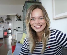 Beschuit met muisjes: Jet van Nieuwkerk bevallen van zoontje
